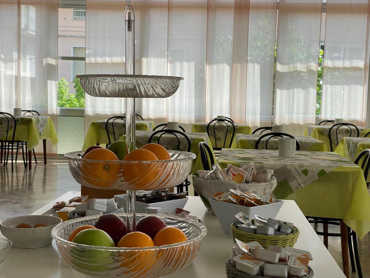 Hotel Apis Rimini Eksteriør bilde