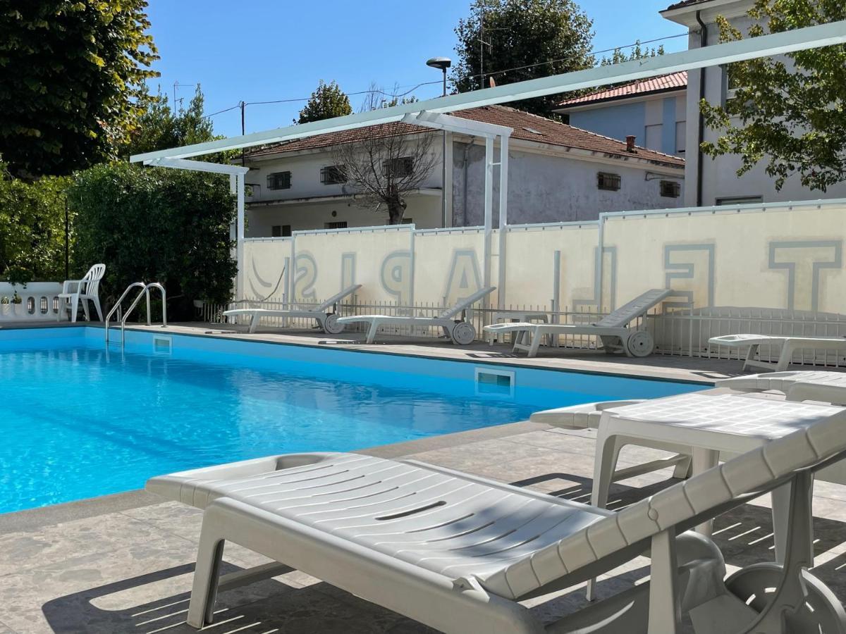 Hotel Apis Rimini Eksteriør bilde