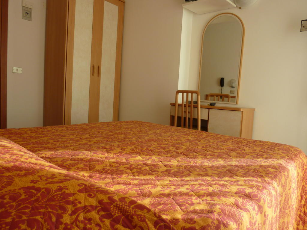 Hotel Apis Rimini Rom bilde