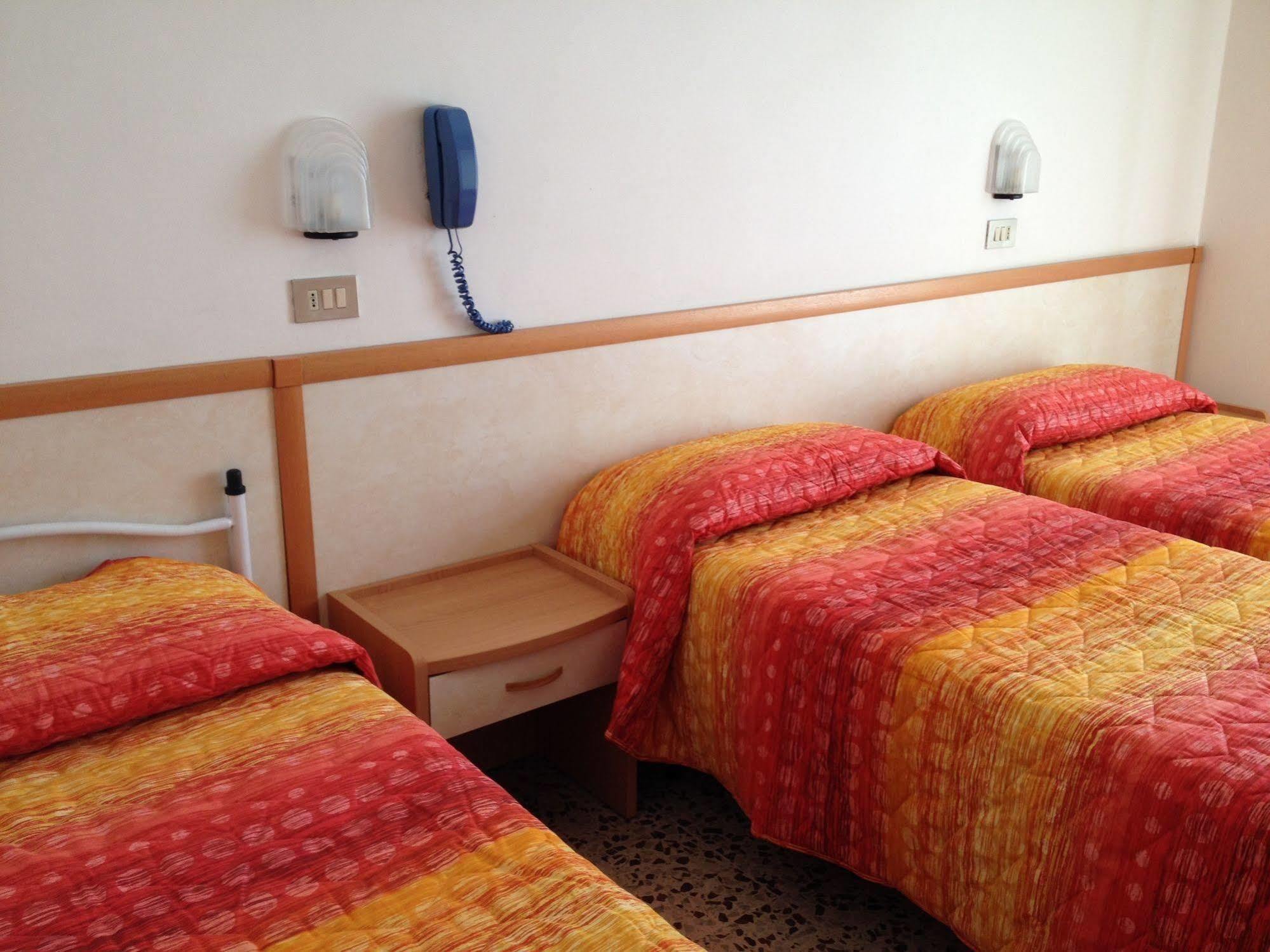 Hotel Apis Rimini Eksteriør bilde
