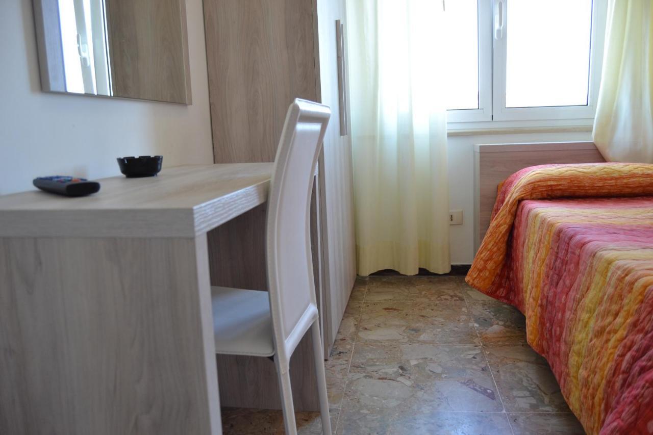 Hotel Apis Rimini Eksteriør bilde