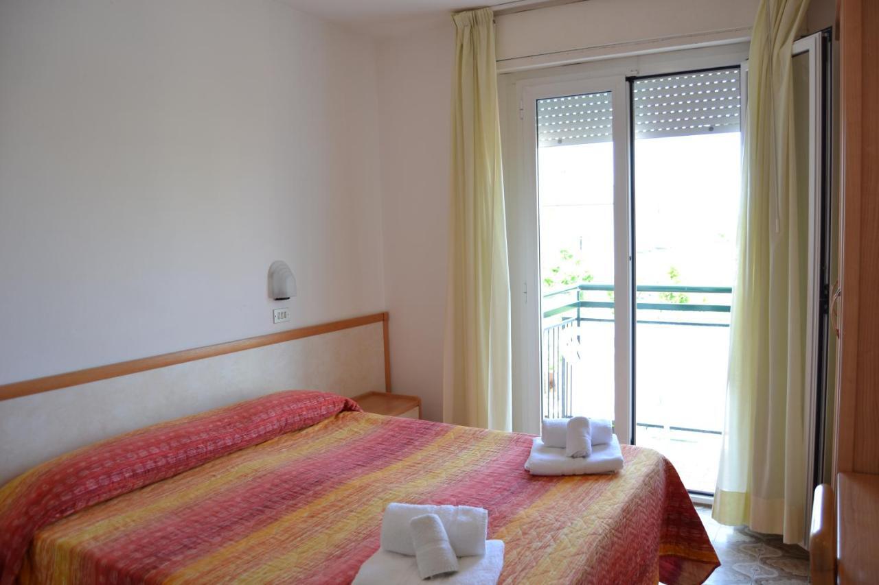 Hotel Apis Rimini Eksteriør bilde